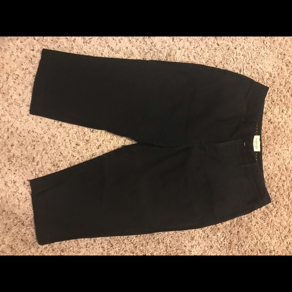 Black Capris